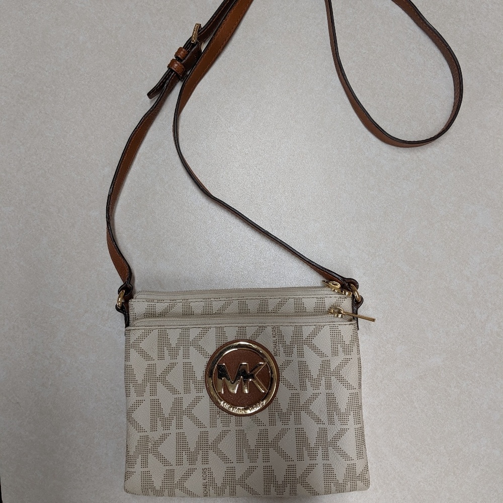 Michael kors Cross body